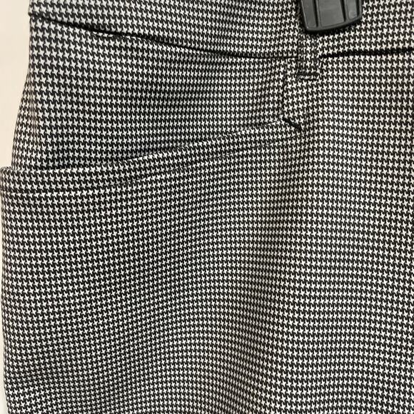 CJ Banks Plus Size Mid Rise Trouser Pants Size 22W Black White Shape Fit NWT - Picture 4 of 10